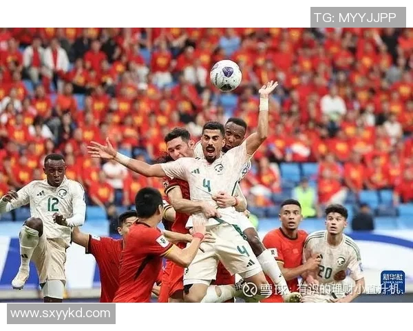 足球明星成名前的奋斗历程与不同职业经历揭秘